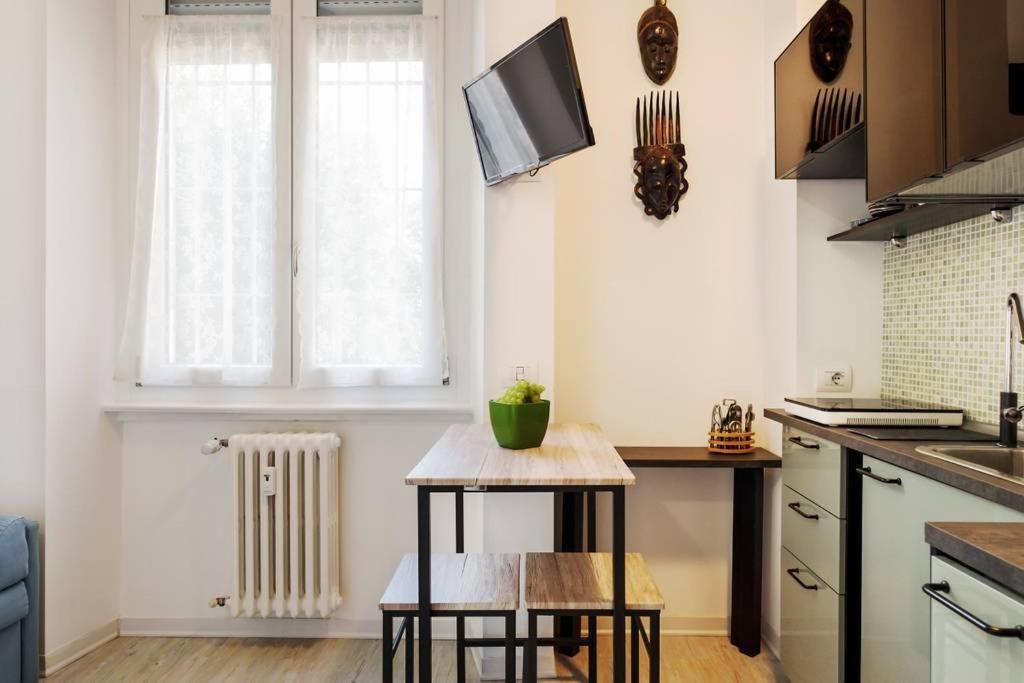 ℒovely & ℰlegant Studio Next To Duomo/Missori Milan Exterior photo
