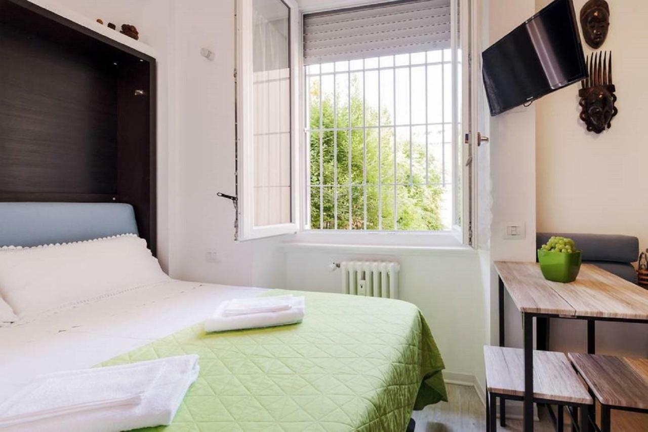 ℒovely & ℰlegant Studio Next To Duomo/Missori Milan Exterior photo